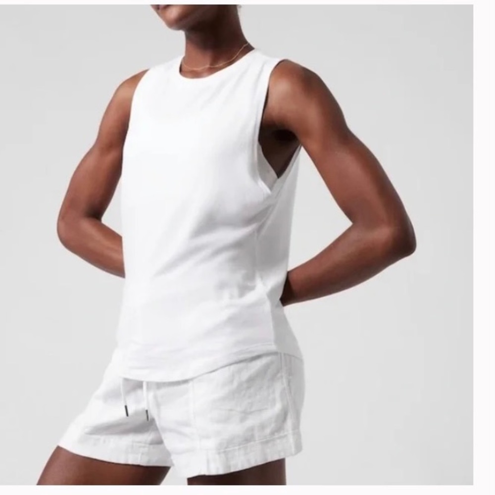 Athleta NWT Cloudlight Muscle Tank -White-M